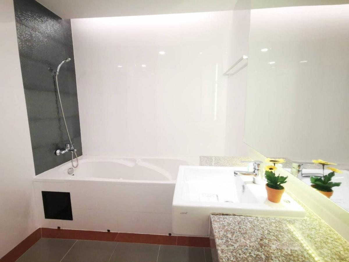 Private 111 Square Meters 2 Bedrooms City Chiangmai Chiang Mai Exterior photo